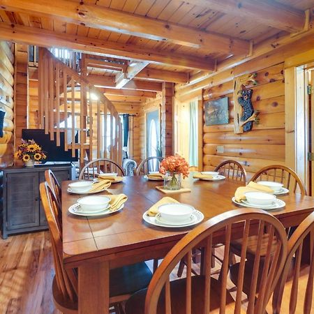 Lovely Gatlinburg Cabin With Private Hot Tub! Екстериор снимка
