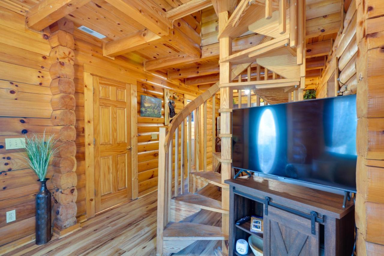 Lovely Gatlinburg Cabin With Private Hot Tub! Екстериор снимка