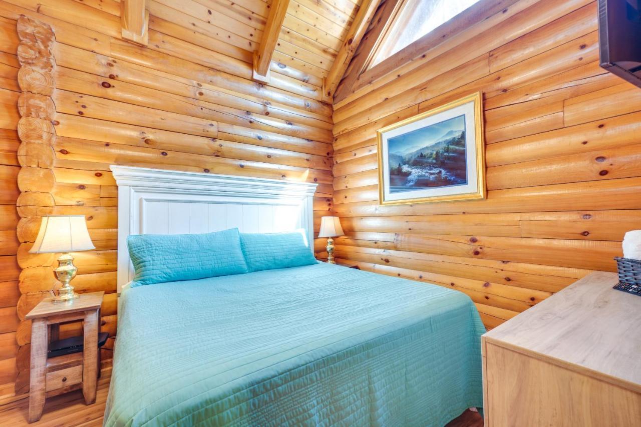 Lovely Gatlinburg Cabin With Private Hot Tub! Екстериор снимка